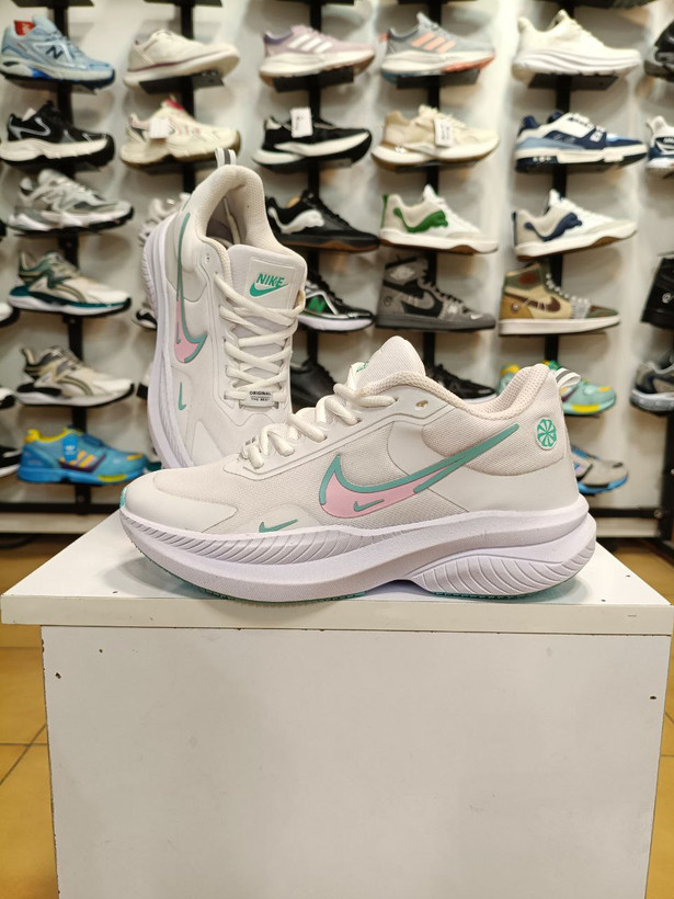 کفش نایک زنانه مردانه نرم و سبک