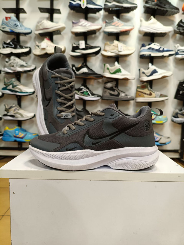 نمای زیره کربن دار کفش نایک