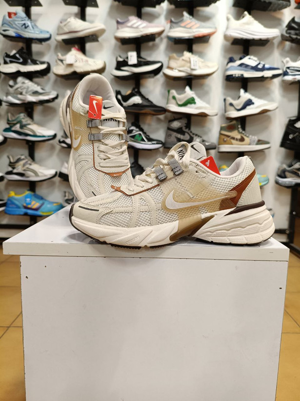 نایک V2K زنانه مردانه دوخت اشتروبل